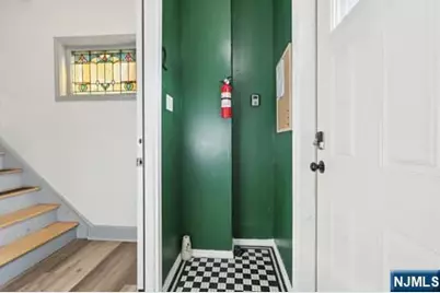 7 Laird Place, Cliffside Park, NJ 07010 - Photo 19