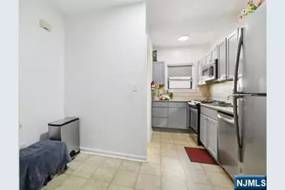 7 Laird Place, Cliffside Park, NJ 07010 - Photo 17