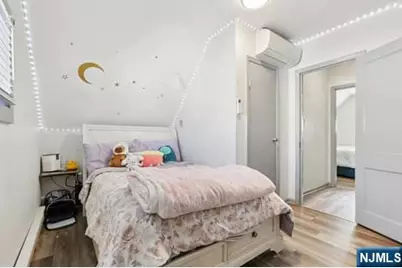 7 Laird Place, Cliffside Park, NJ 07010 - Photo 33