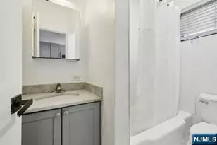 7 Laird Pl, Cliffside Park, NJ 07010 - Photo 15