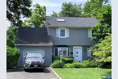 284 Hickory Avenue, Tenafly, NJ 07670 - Photo 1