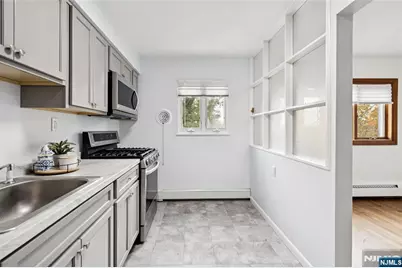 35 Edgewater, Edgewater, NJ 07020 - Photo 11