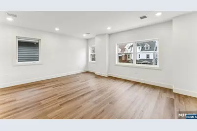 84 Hollywood Avenue 2 #2, East Orange, NJ 07018 - Photo 7