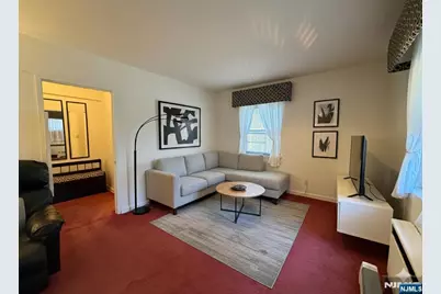 3051 Edwin 3J #3J, Fort Lee, NJ 07024 - Photo 3