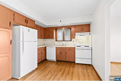 325 Brinkerhoff Avenue 2 #2, Palisades Park, NJ 07650 - Photo 5