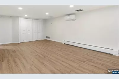 202 Knox Avenue 1 #1, Cliffside Park, NJ 07010 - Photo 5