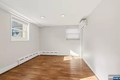 202 Knox Avenue 1 #1, Cliffside Park, NJ 07010 - Photo 21