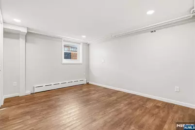 202 Knox Avenue 1 #1, Cliffside Park, NJ 07010 - Photo 17