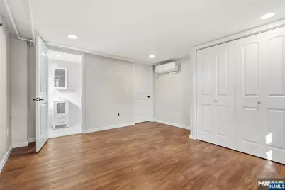 202 Knox Avenue 1 #1, Cliffside Park, NJ 07010 - Photo 15