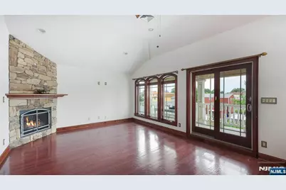 249-251 Sanford Avenue, Lyndhurst Township, NJ 07071 - Photo 9