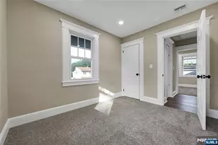 25 Marinus St, Rochelle Park Township, NJ 07662 - Photo 11