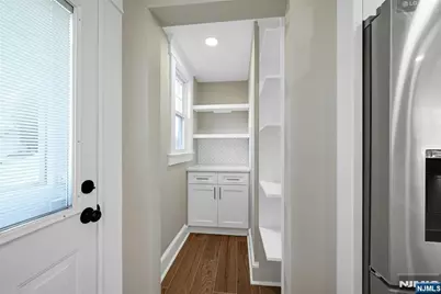 25 Marinus Street, Rochelle Park Township, NJ 07662 - Photo 9