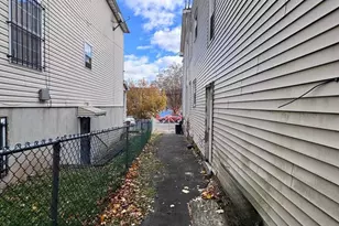 97 Clinton Pl, Newark, NJ 07108 - Photo 9