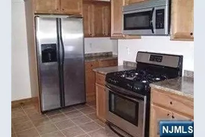 71-73 Bloomfield Avenue 71-Left Side #71-LEFT SIDE, River Edge, NJ 07661 - Photo 3