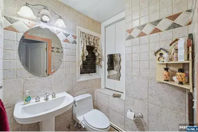 703 Stewart Street, Ridgefield, NJ 07657 - Photo 23