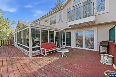 703 Stewart Street, Ridgefield, NJ 07657 - Photo 31