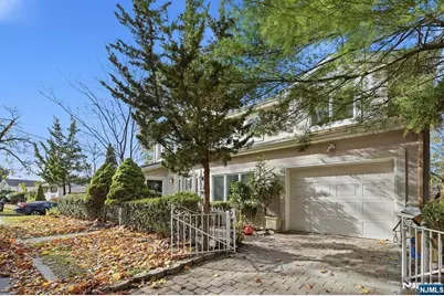 703 Stewart Street, Ridgefield, NJ 07657 - Photo 3