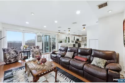 703 Stewart Street, Ridgefield, NJ 07657 - Photo 15