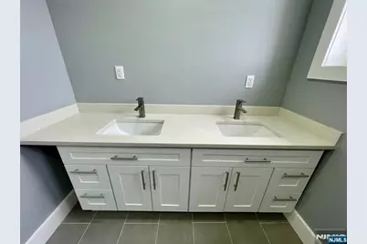 428 Valley Brook Avenue 1 #1, Lyndhurst Township, NJ 07071 - Photo 15