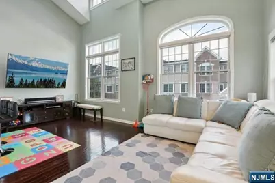 80 Lydia Drive, Guttenberg, NJ 07093 - Photo 11