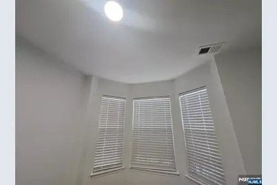 2080 Drake Court, Mahwah, NJ 07430 - Photo 9