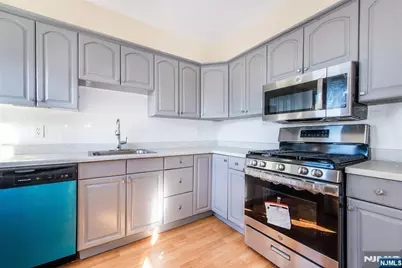 413 Essex Street 2nd Floor #2nd Floor, Hackensack, NJ 07601 - Photo 13