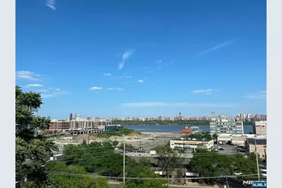 9009 Riverside Place 2 #2, North Bergen, NJ 07047 - Photo 13