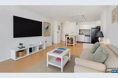 380 Mountain 701 #701, Union City, NJ 07087 - Photo 3