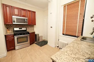 363-377 Mount Prospect 2Aw, Newark, NJ 07104 - Photo 9