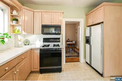 24 Jerome Avenue, Glen Rock, NJ 07452 - Photo 13