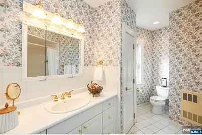 24 Jerome Avenue, Glen Rock, NJ 07452 - Photo 23