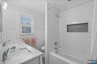 74 Kipp Avenue, Hasbrouck Heights, NJ 07604 - Photo 19