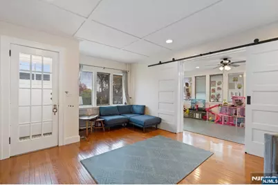 74 Kipp Avenue, Hasbrouck Heights, NJ 07604 - Photo 9