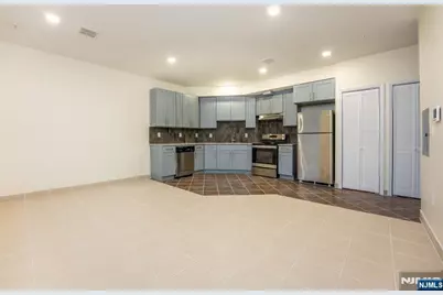 44 Bergen Boulevard 2 #2, Fairview, NJ 07022 - Photo 5