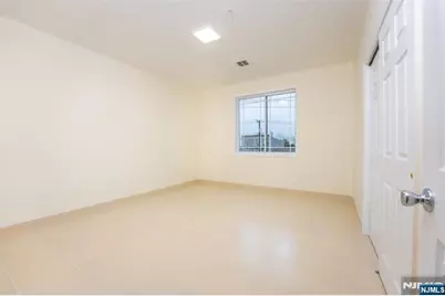 44 Bergen Boulevard 2 #2, Fairview, NJ 07022 - Photo 3