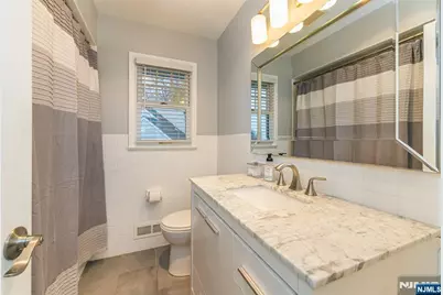 466 Franklin Avenue, Hasbrouck Heights, NJ 07604 - Photo 15
