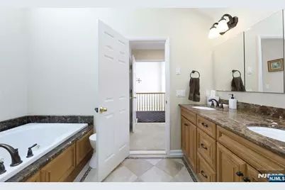 102 Aspen Court T002 #T002, Norwood, NJ 07648 - Photo 29