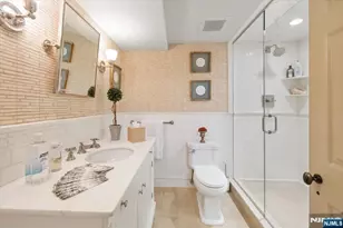 200 Lincoln St, Englewood, NJ 07631 - Photo 35