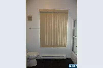 24 S William Street 402 #402, Bergenfield, NJ 07621 - Photo 5