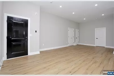 385 Passaic Avenue 1 #1, Lodi, NJ 07644 - Photo 5