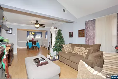 52 Rosedale Avenue, Elmwood Park, NJ 07407 - Photo 5