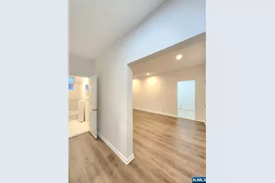 218 Broad Avenue 2F #2F, Leonia, NJ 07605 - Photo 5