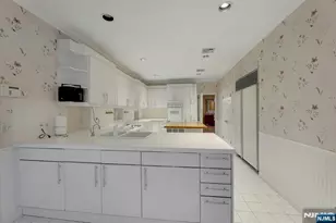 153 Ashley Pl, Park Ridge, NJ 07656 - Photo 13