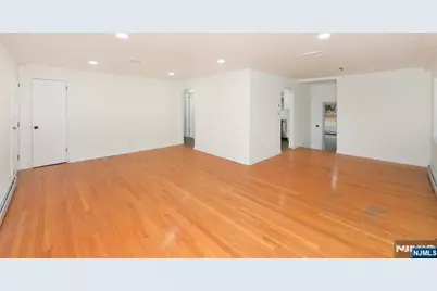 60 Poplar Avenue, Hackensack, NJ 07601 - Photo 7