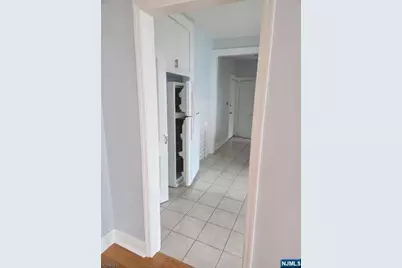 292 Leslie Street 292 #292, Newark, NJ 07112 - Photo 7