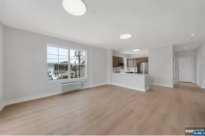 1 Center Street 308 #308, Clifton, NJ 07011 - Photo 5