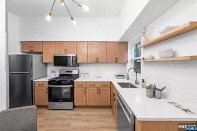 64 Oak Street, Jersey City, NJ 07304 - Photo 5