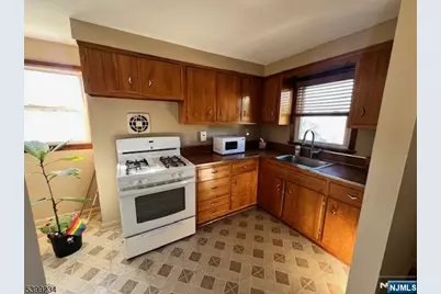 30 Garden Avenue, Woodland Park, NJ 07424 - Photo 7