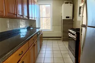 10 Hilliard Ave 4, Edgewater, NJ 07020 - Photo 3