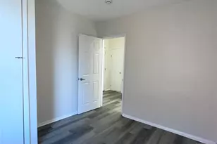 10 Hilliard Ave 4, Edgewater, NJ 07020 - Photo 9